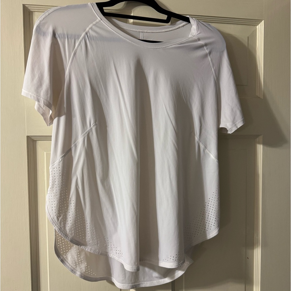 Lululemon white short sleeve shirt